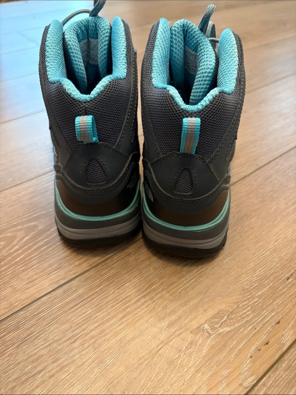 The North Face Women's Gray & Teal Lace-Up Hiking Boots